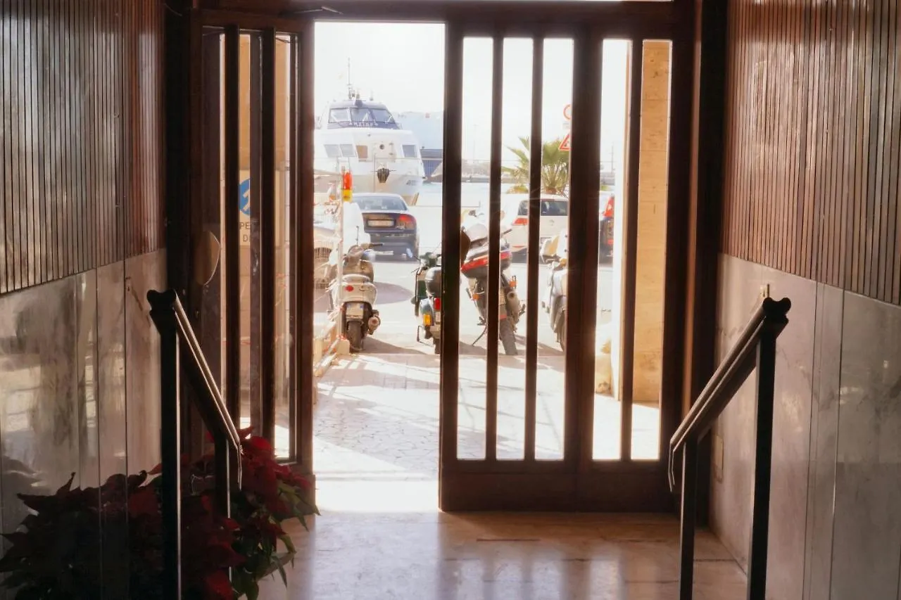 טראפאני B&B Il Profumo Del Porto לינה וארוחת בוקר